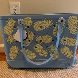 Large Bogg Bag in Carolina blue pineapple print